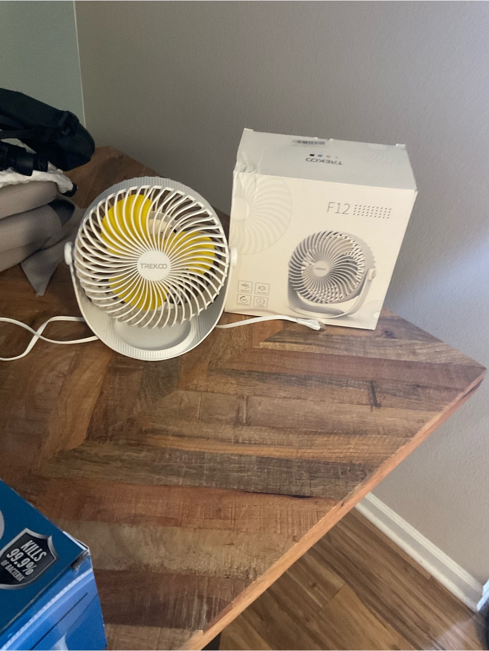 TREKOO White & Yellow Portable Desk Fan